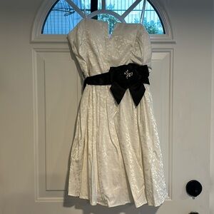 Juniors City Triangles dress. Size 11